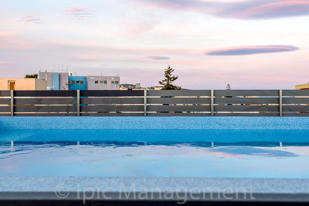 Elegant 2Br Apt Rooftop Pool & Walk To Old Town 干尼亞 外观 照片