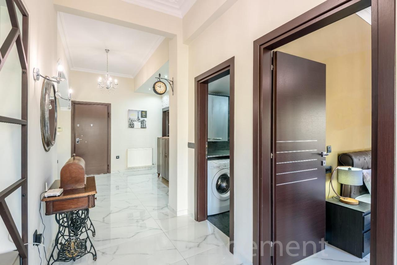 Elegant 2Br Apt Rooftop Pool & Walk To Old Town 干尼亞 外观 照片